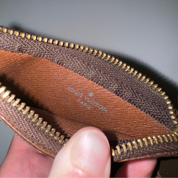 Louis Vuitton Monogram Key Pouch - Picture 2 of 6